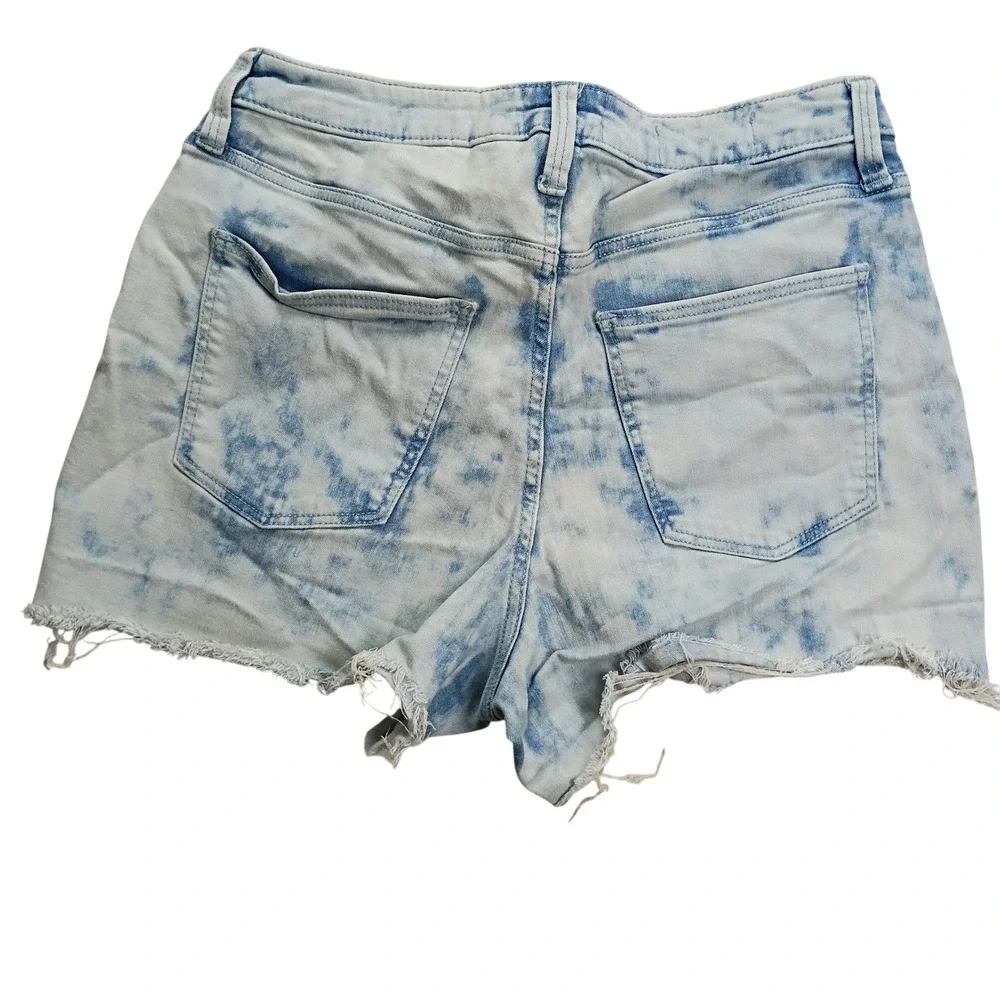 Universal Thread Denim Shorts Womens 10/30R Light‎ Blue Acid Wash Midi